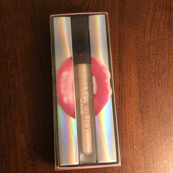 Huda Beauty Lip Strobe - Picture 1 of 3